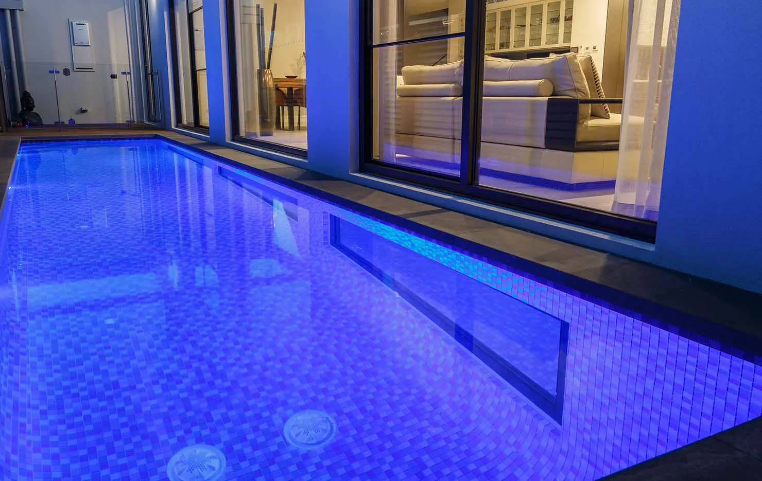 glass wall pool