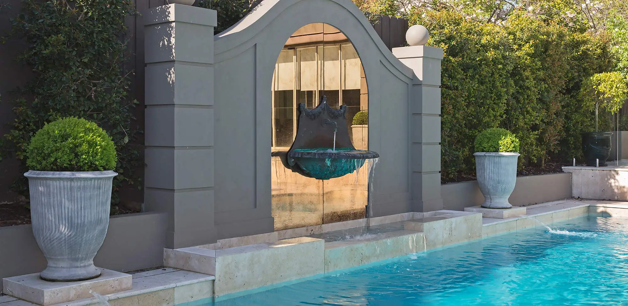 pool water features